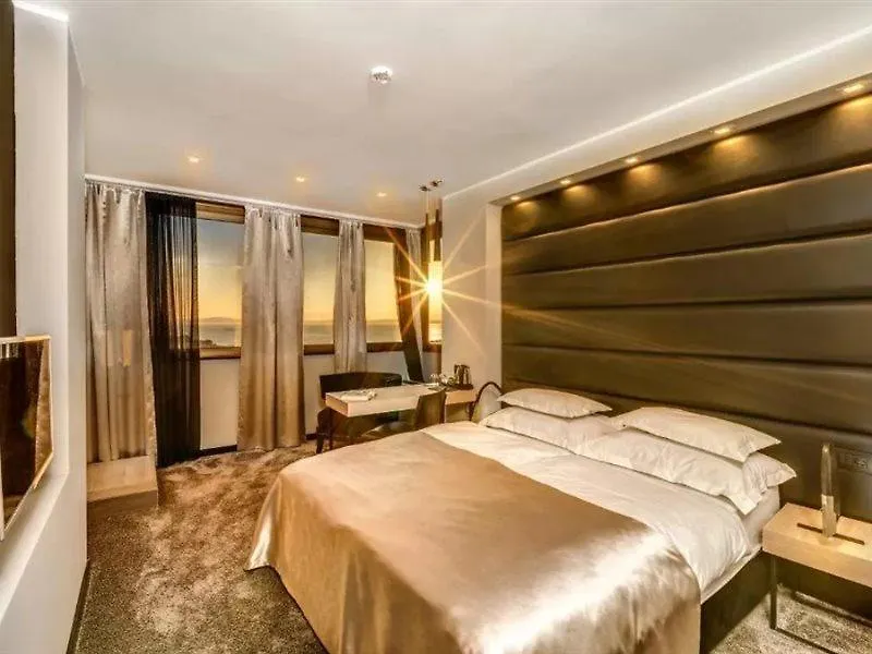 The View Luxury Rooms Split