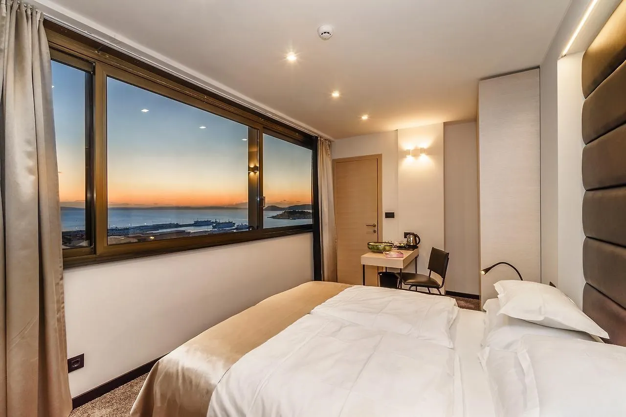 The View Luxury Rooms Split Croácia