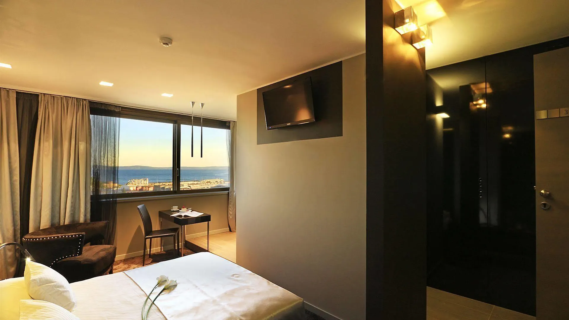 Alojamento de Acomodação e Pequeno-almoço The View Luxury Rooms Split