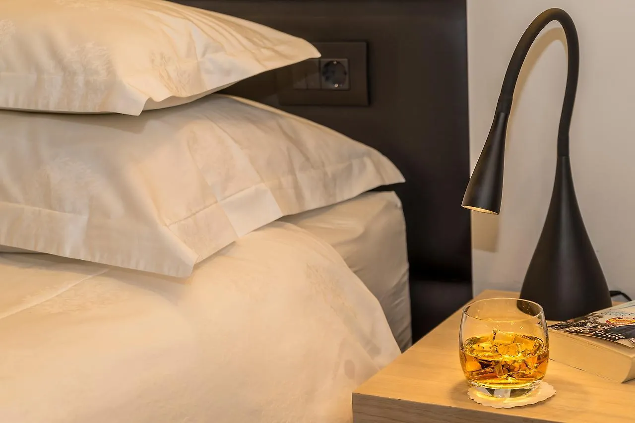 The View Luxury Rooms Split Bed & Breakfast