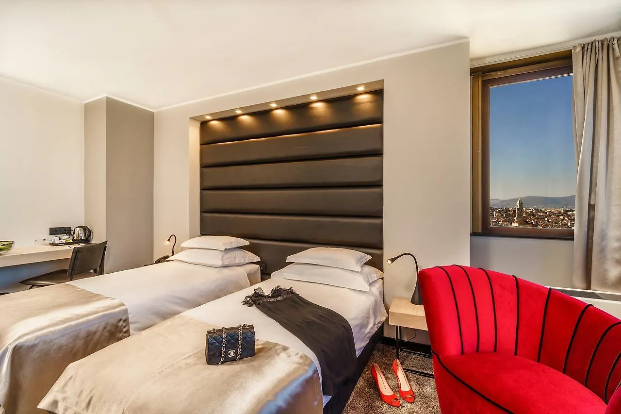 The View Luxury Rooms Split 4*,