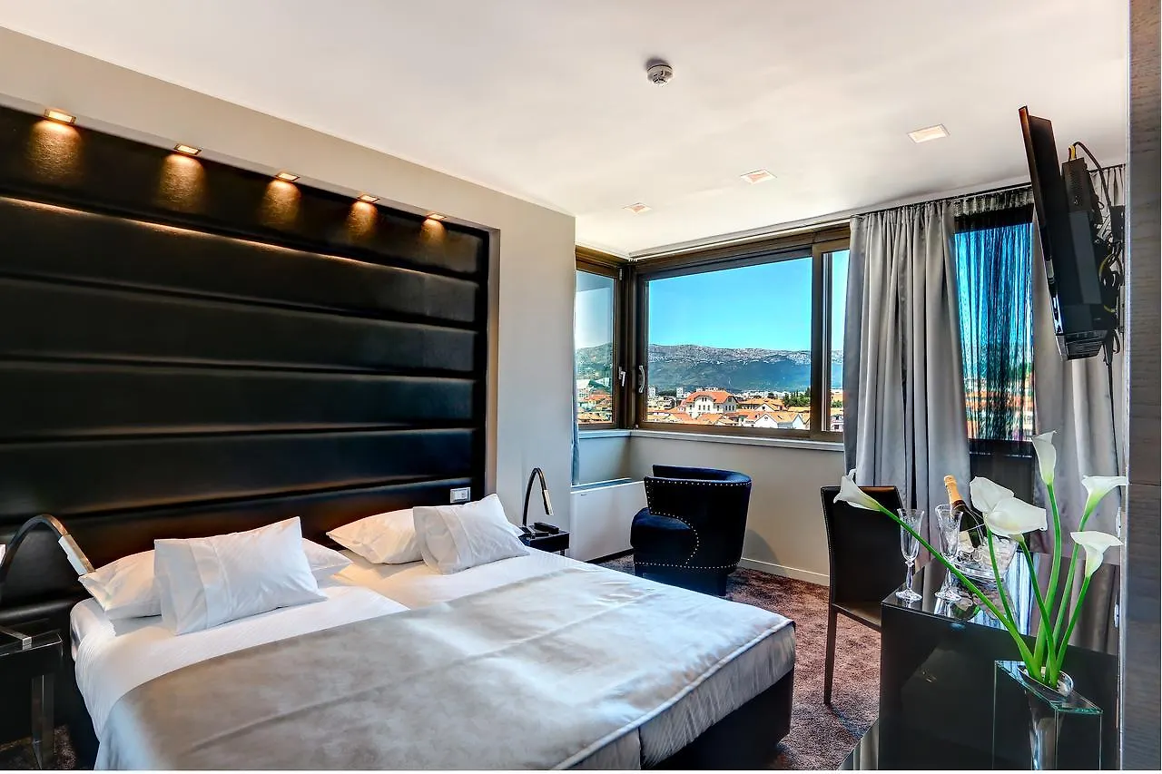 The View Luxury Rooms Split Bed & Breakfast